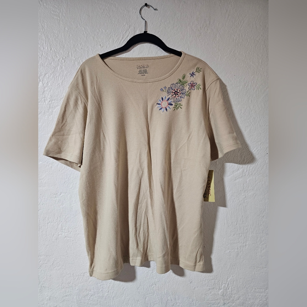 Classic Elements Shirt with floral design